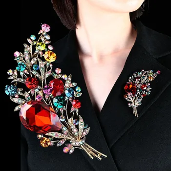 Broška high-end žensk luksuzni cvet pin jopico corsage dodatki za jesen in zimo nišo pearl ovratnik pin